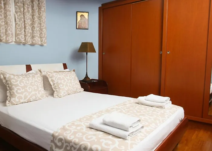 Kon&kona Hrakleitsa Nea Iraklitsa